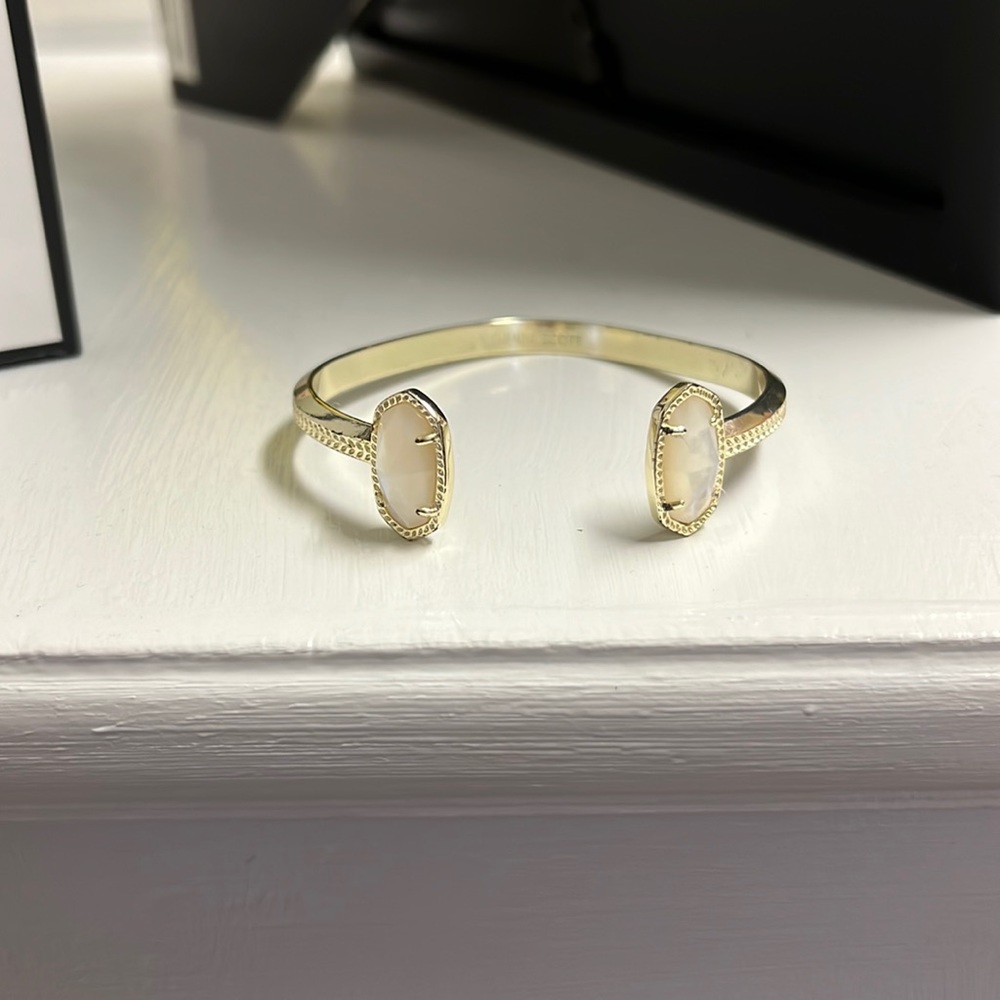 Kendra Scott pearl bracelet